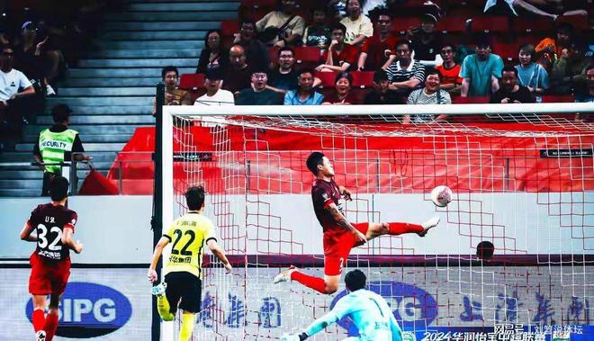 今夜突围战来临，上海海港围绕意大利杯队长鼓劲，目标明确，轮换策略成焦点的简单介绍